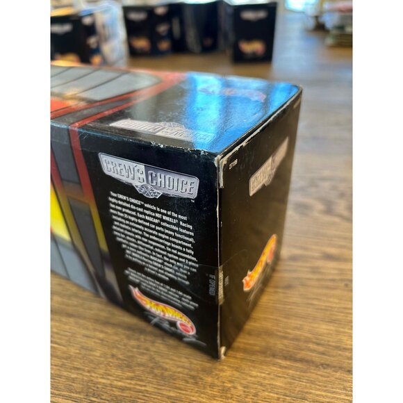 Hot Wheels Racing 2000 Scott Pruett #32 Tide NASCAR Diecast Car 1:24 Scale - Picture 8 of 12